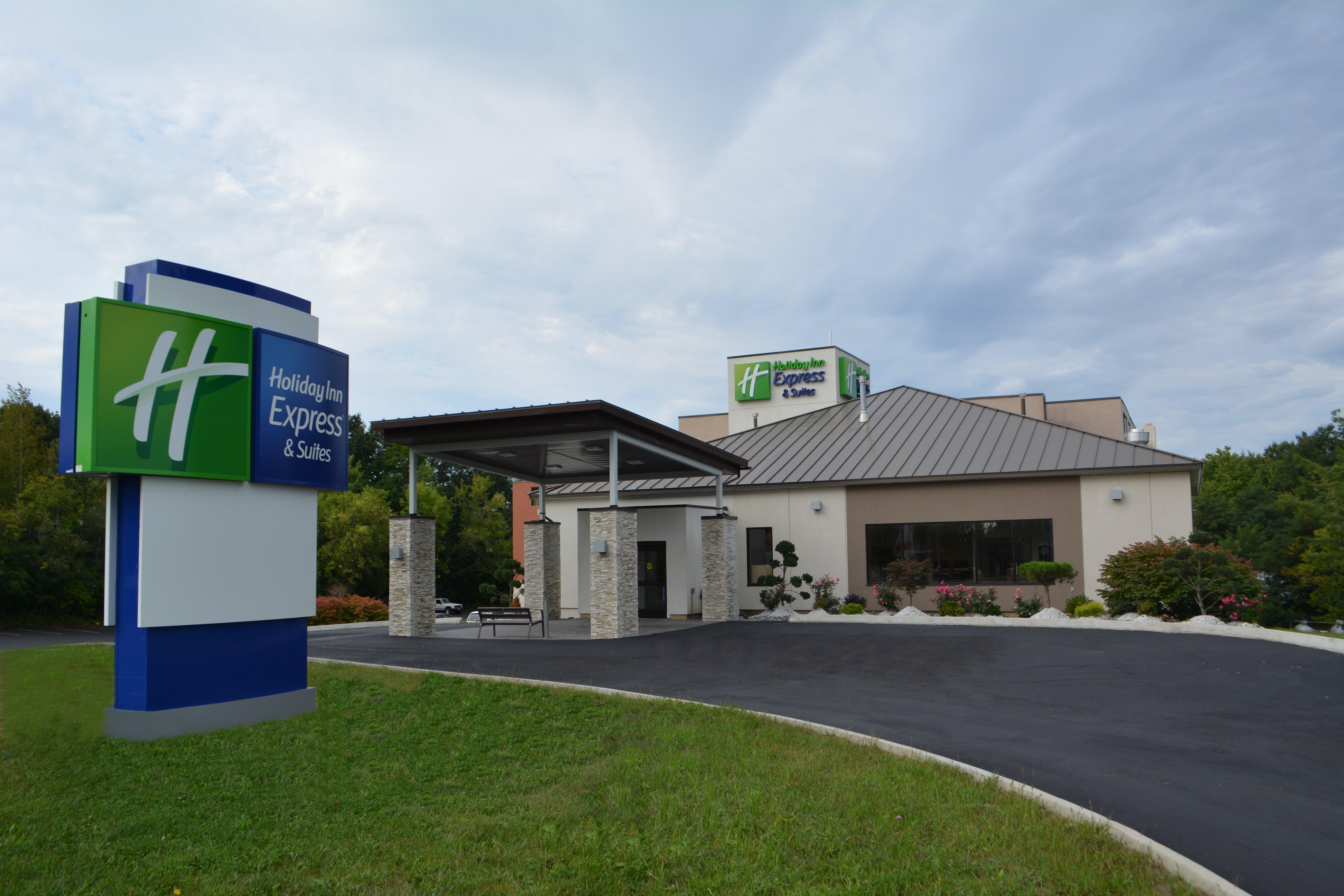 Holiday Inn Express & Suites Waterville - North By Ihg Buitenkant foto