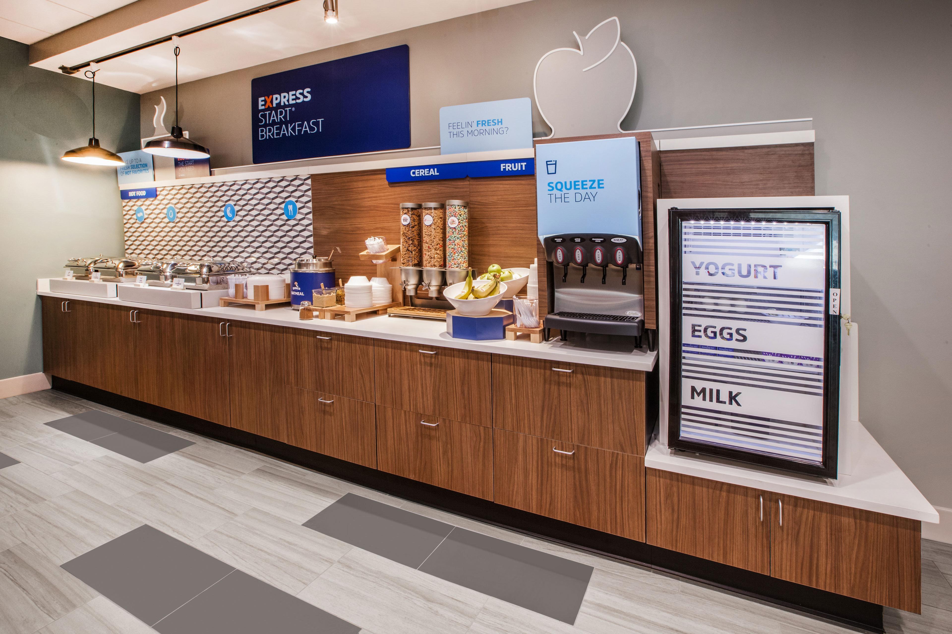 Holiday Inn Express & Suites Waterville - North By Ihg Buitenkant foto