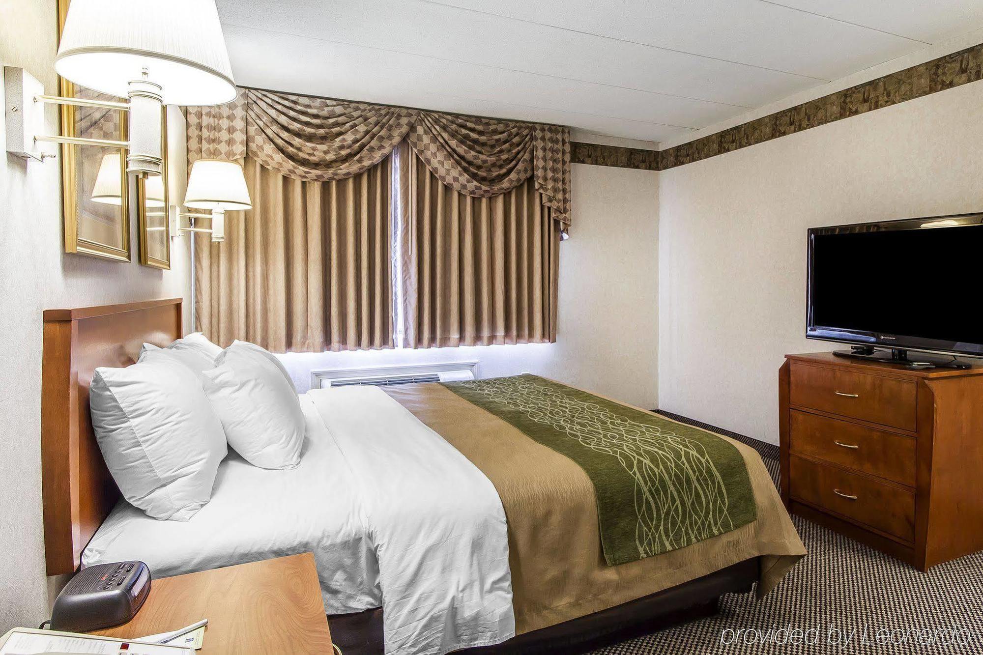 Holiday Inn Express & Suites Waterville - North By Ihg Buitenkant foto