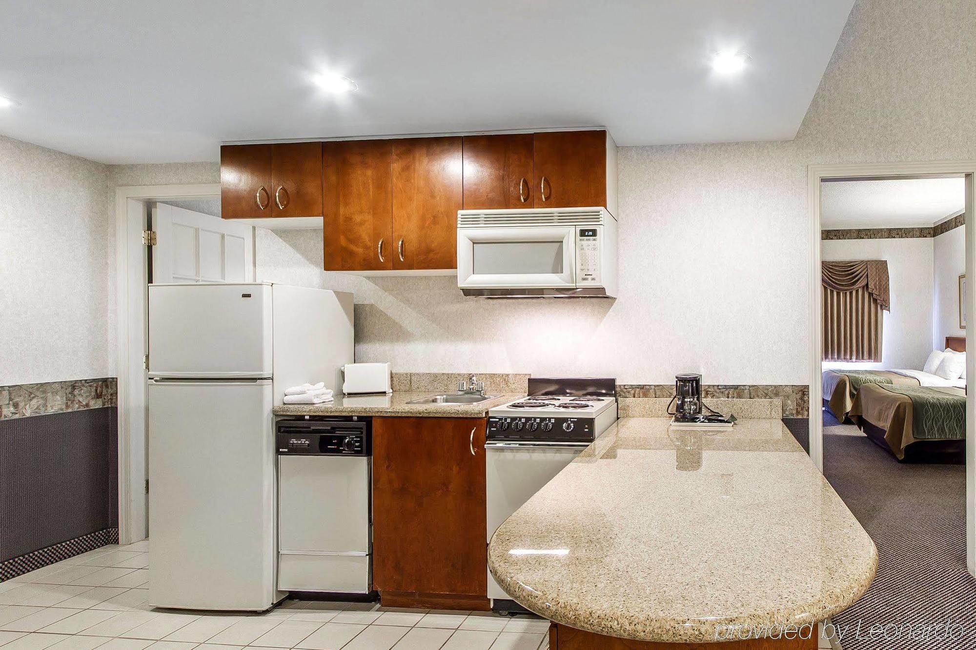 Holiday Inn Express & Suites Waterville - North By Ihg Buitenkant foto